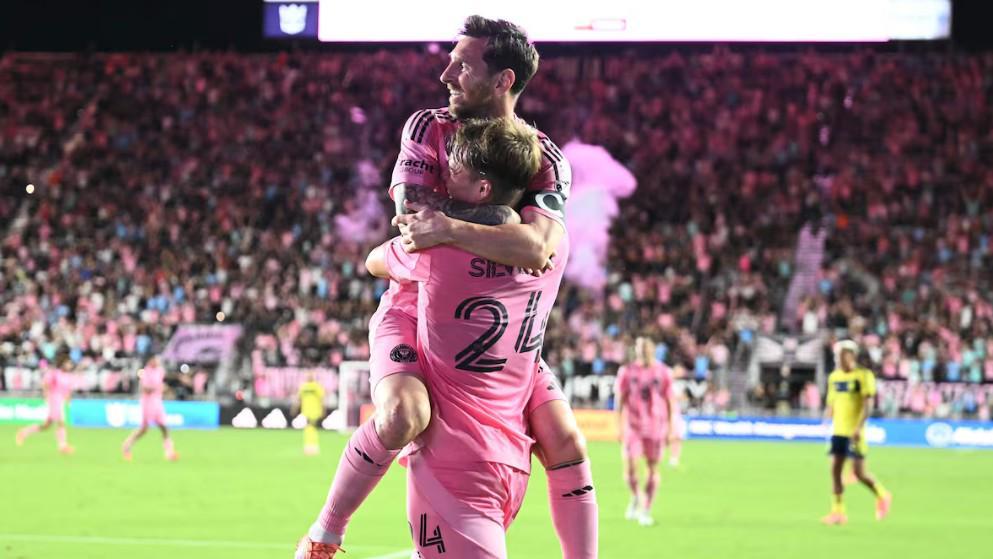 西尔维蒂：与梅西共训共战，每日皆荣幸