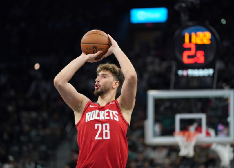 火箭122-115胜雄鹿：4人闪耀全场，4人表现及格，伊森状态低迷