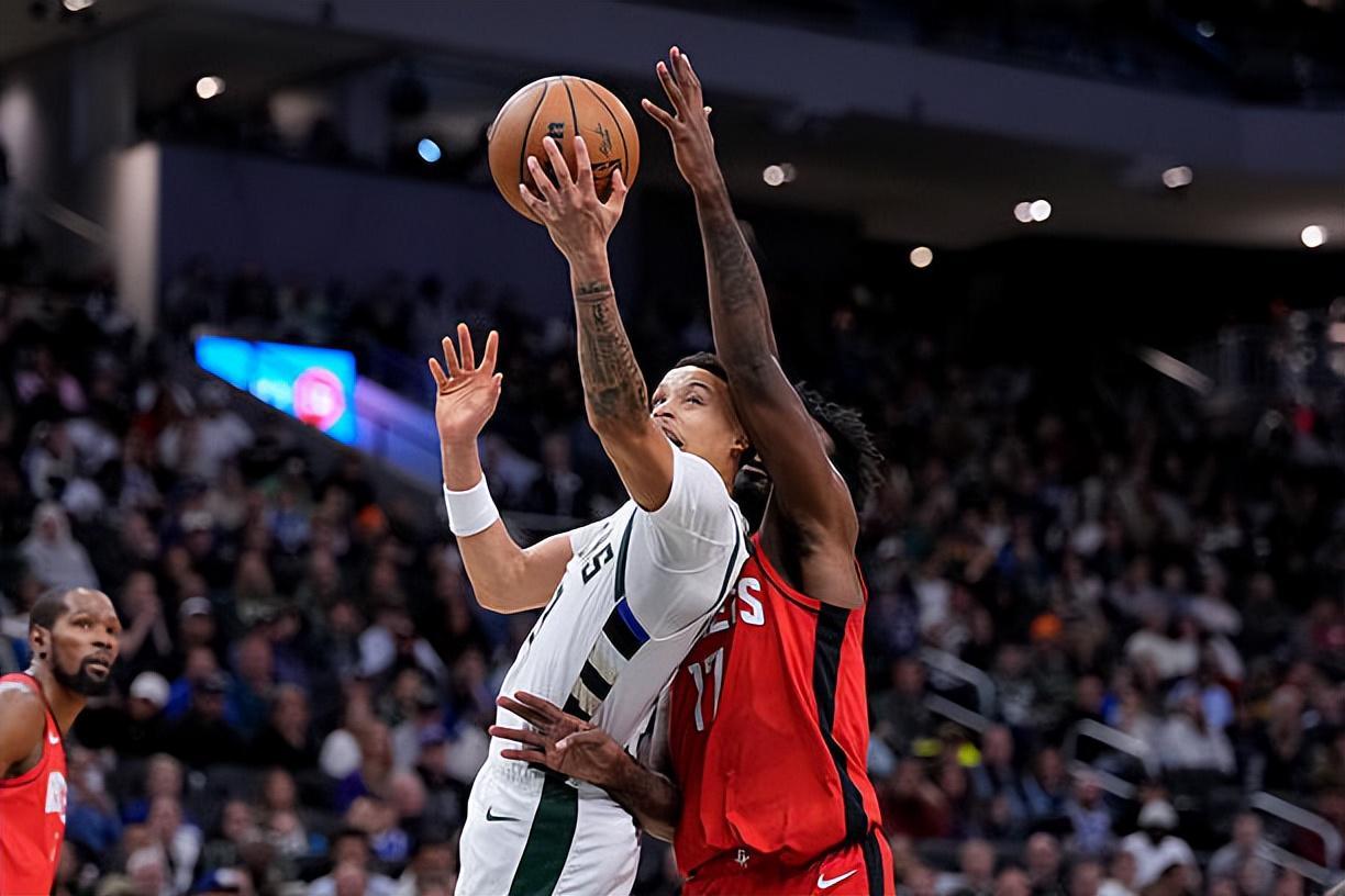 火箭胜雄鹿！后场新星罗林斯成雄鹿关键拼图？