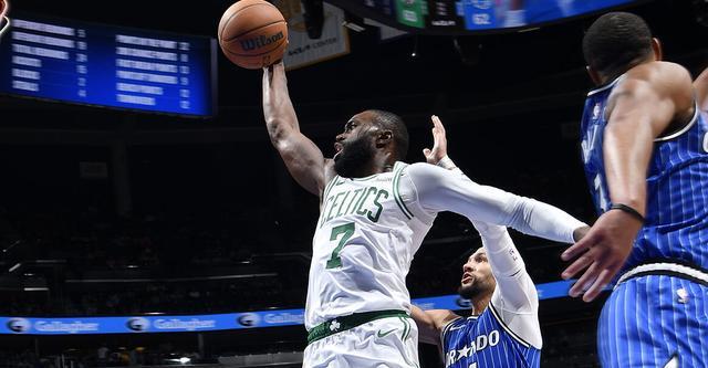 凯尔特人客场111-107险胜魔术 布朗27分班凯罗空砍28分