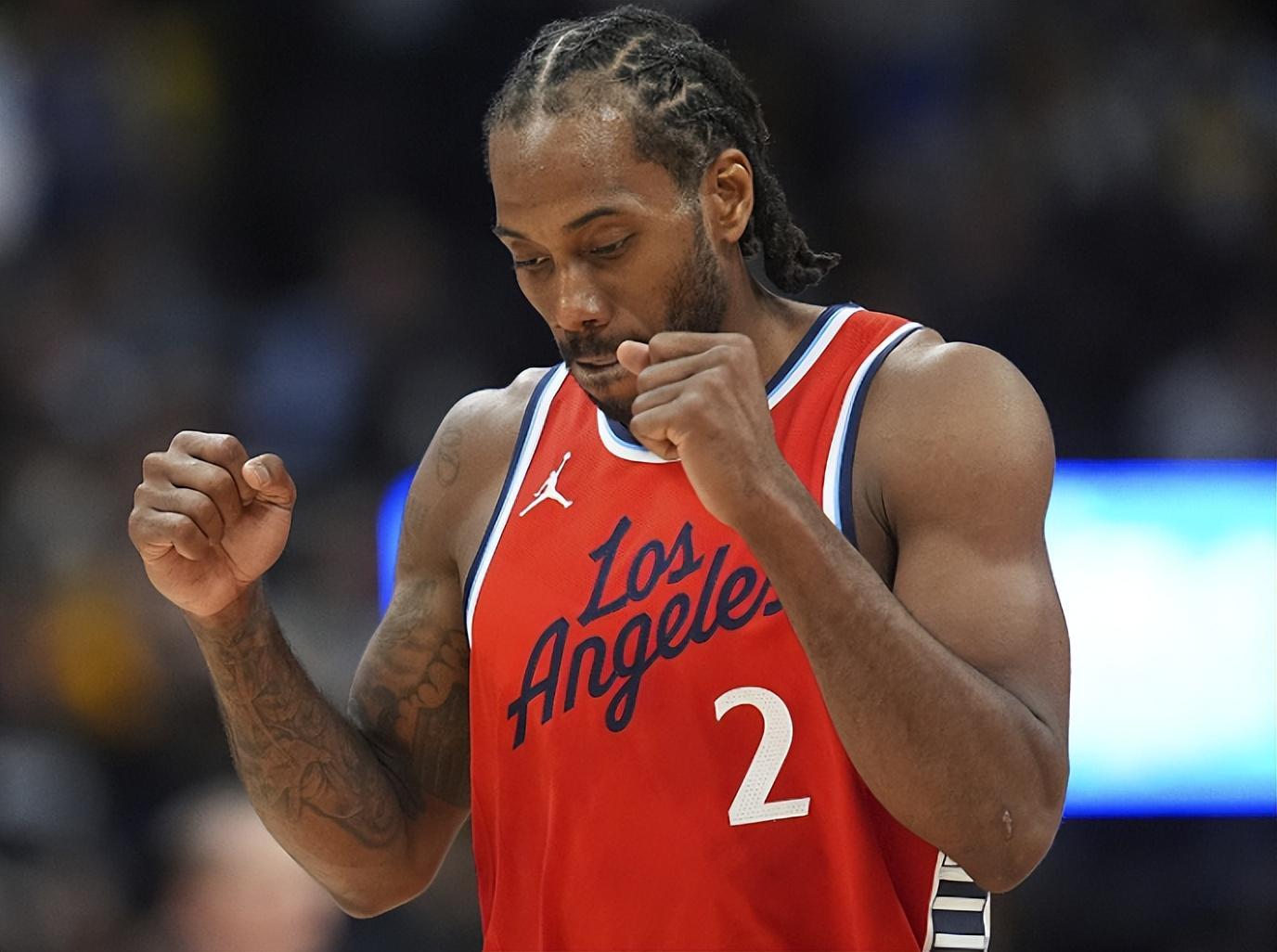 NBA卫冕冠军迎喜讯，库里格林伤情更新，东部快船老鹰成焦点