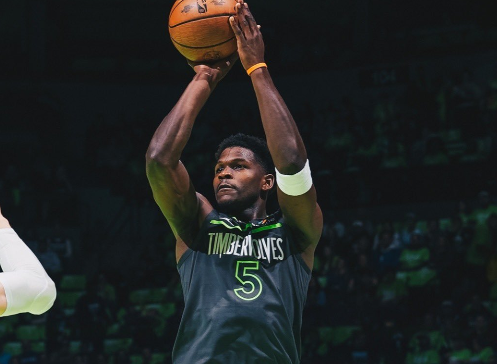 威少6分难救主，森林狼27分大胜国王，爱德华兹26+5闪耀全场