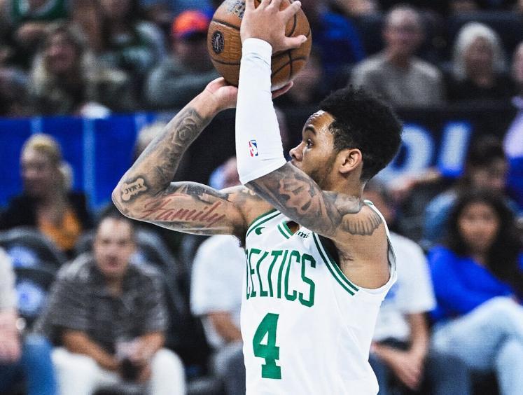 凯尔特人复仇魔术：布朗27分难掩低迷，新援西蒙斯25分力挽狂澜