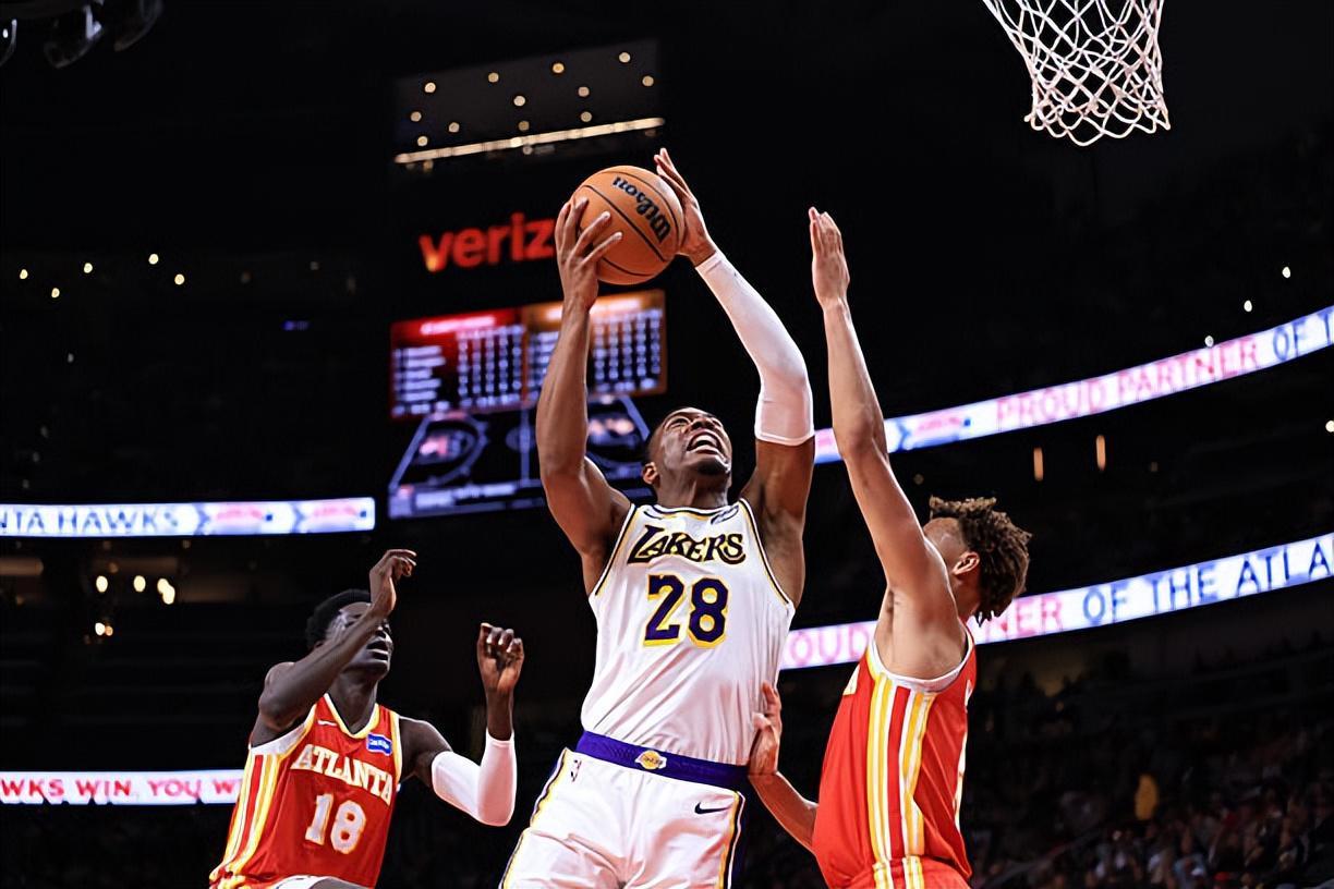 湖人锋线大将八村塁低迷表现，老鹰轻松取胜湖人惨败