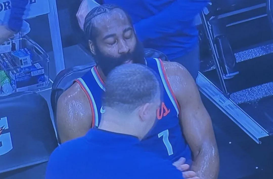 快船四连败引震动！三方交易成败笔，鲍威尔热火爆发成焦点