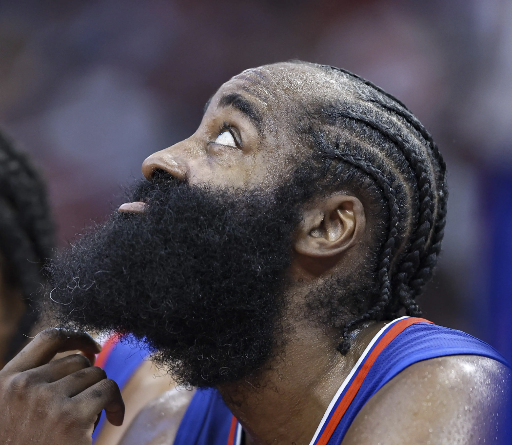 哈登赛后拒访真相：病重咳嗽行动迟缓，41分钟苦战显疲惫