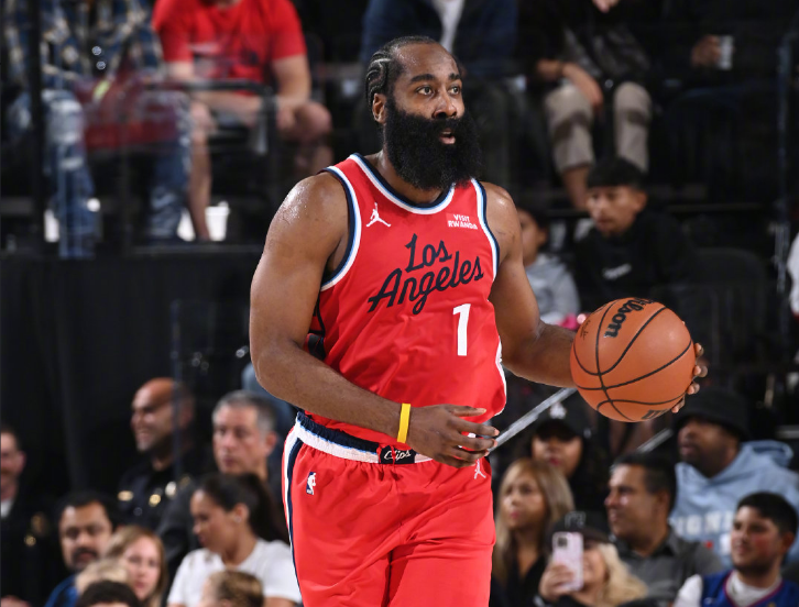 快船9战6败跌至西部倒三 哈登复出双13难救主遭太阳双杀