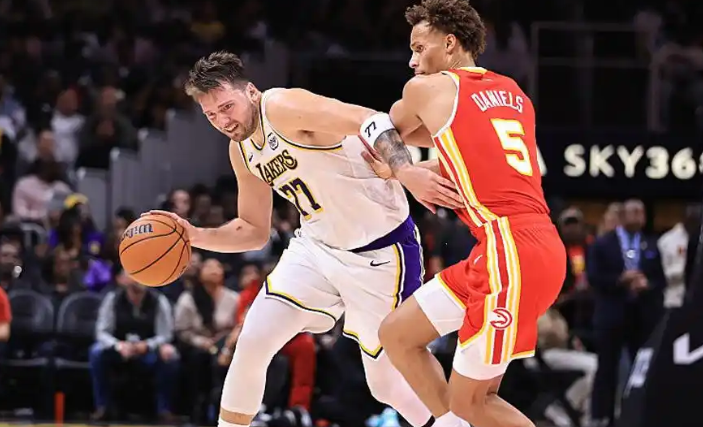 湖人VS黄蜂赛前分析：残阵湖人能否止颓，黄蜂主场能否逆袭