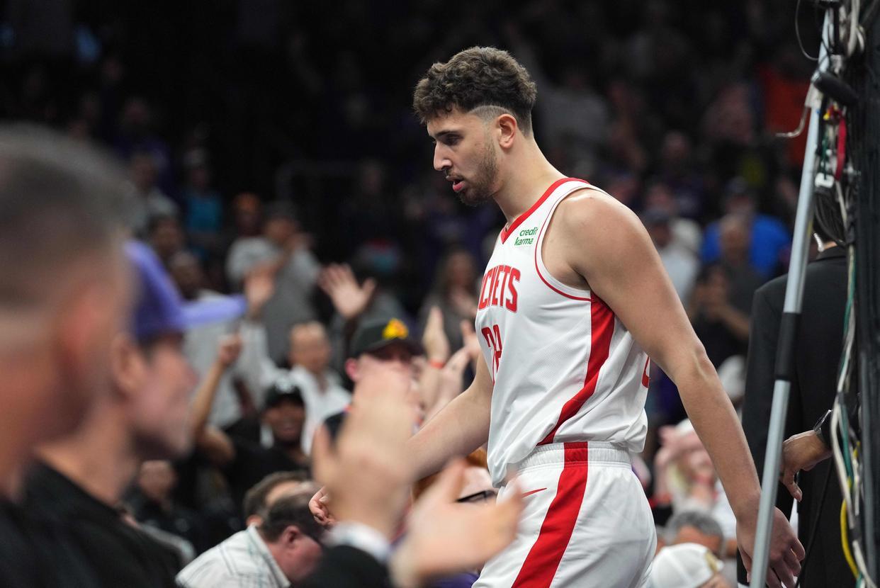 火箭队替补席爆发！4人合砍38分18板，21岁射手攻防全能成关键