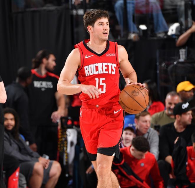 砍32分+8三分！火箭21岁新星爆发获将帅盛赞，范弗里特安心养伤