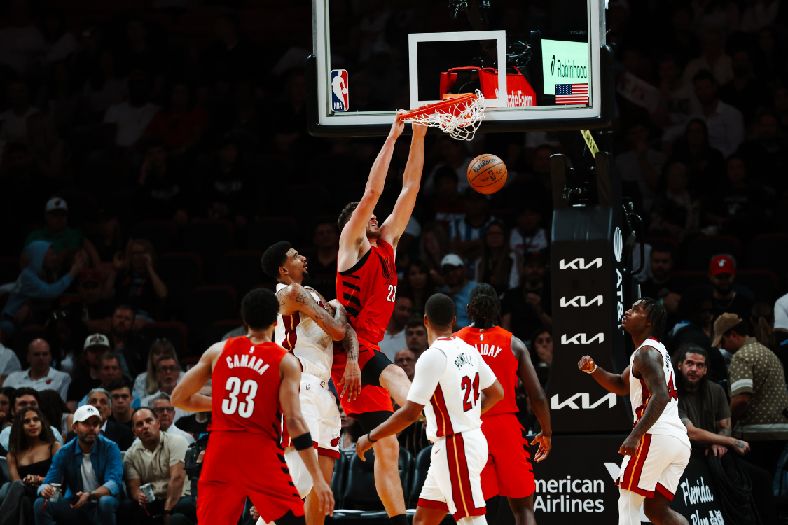 杨瀚森未登场，开拓者131-136惜败热火，约维奇阿夫迪亚双星闪耀