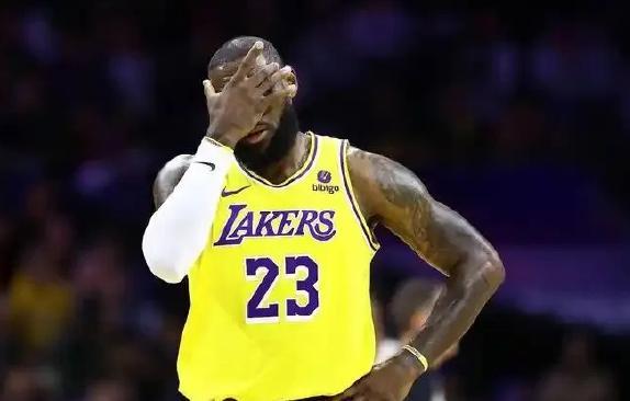 湖人队球权分配问题