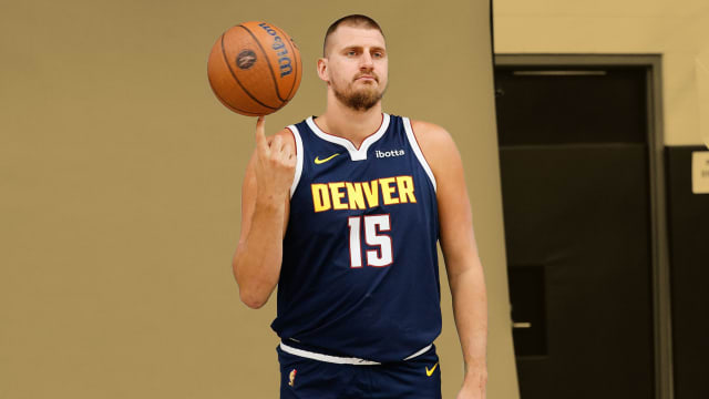 约基奇：云淡风轻的赛场心态，NBA巨星中的独特存在