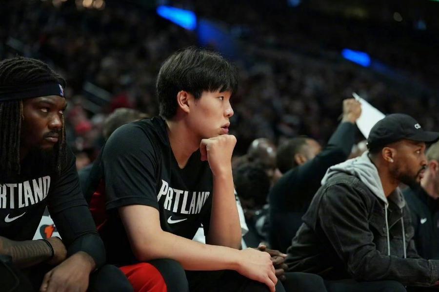 杨瀚森连续DNP，里斯崛起成劲敌！湖人惨败老鹰，布朗尼表现抢眼