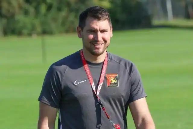 黑尔默斯力挺药厂解雇滕哈赫：战略错位与重建抉择