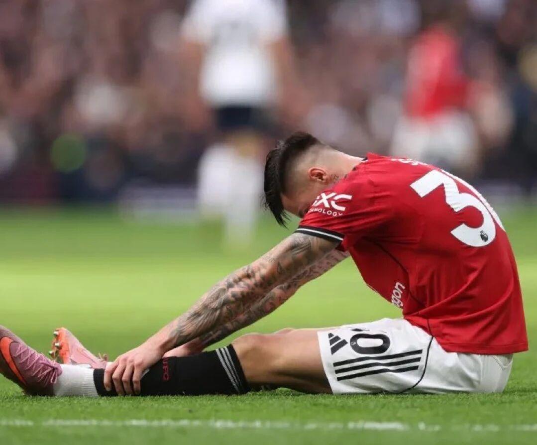 谢什科伤缺或仅两周，曼联锋线调整：霍伊伦能否回归？