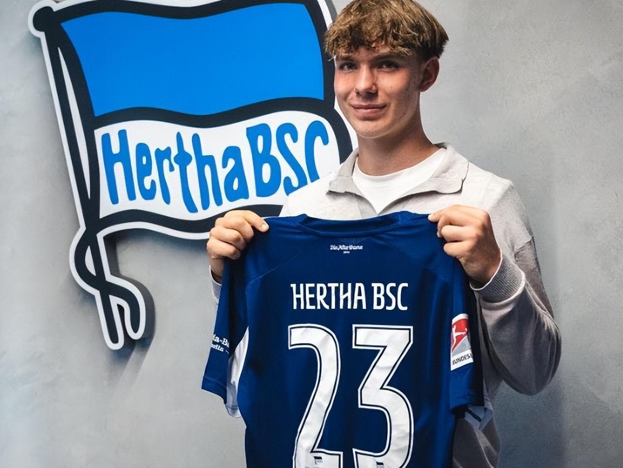 16岁德国中场新星艾希霍恩引爆转会市场，6大豪门竞相争夺