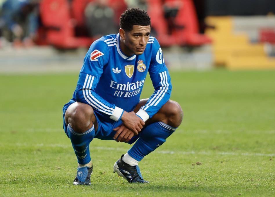 欧洲足坛焦点战：皇马巴萨争冠白热化，曼城国米强势领跑