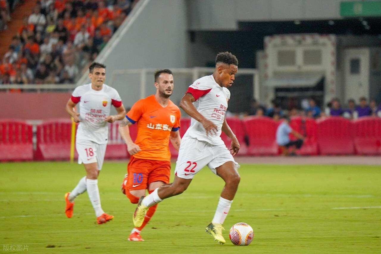 上港夺冠在即，或将续约攻守兼备的巴西外援如萨