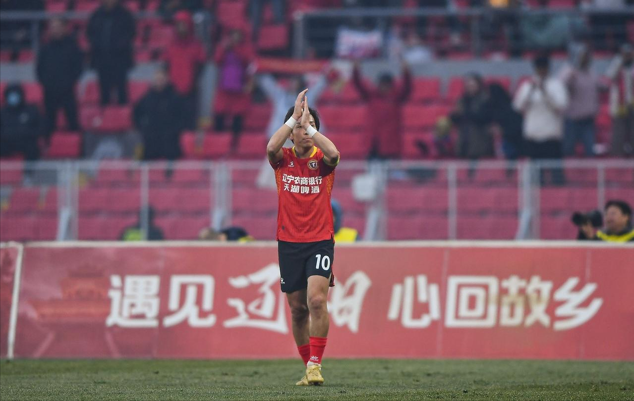 辽宁球迷安心了！邦本宜裕确认留队，助力辽宁铁人征战中超
