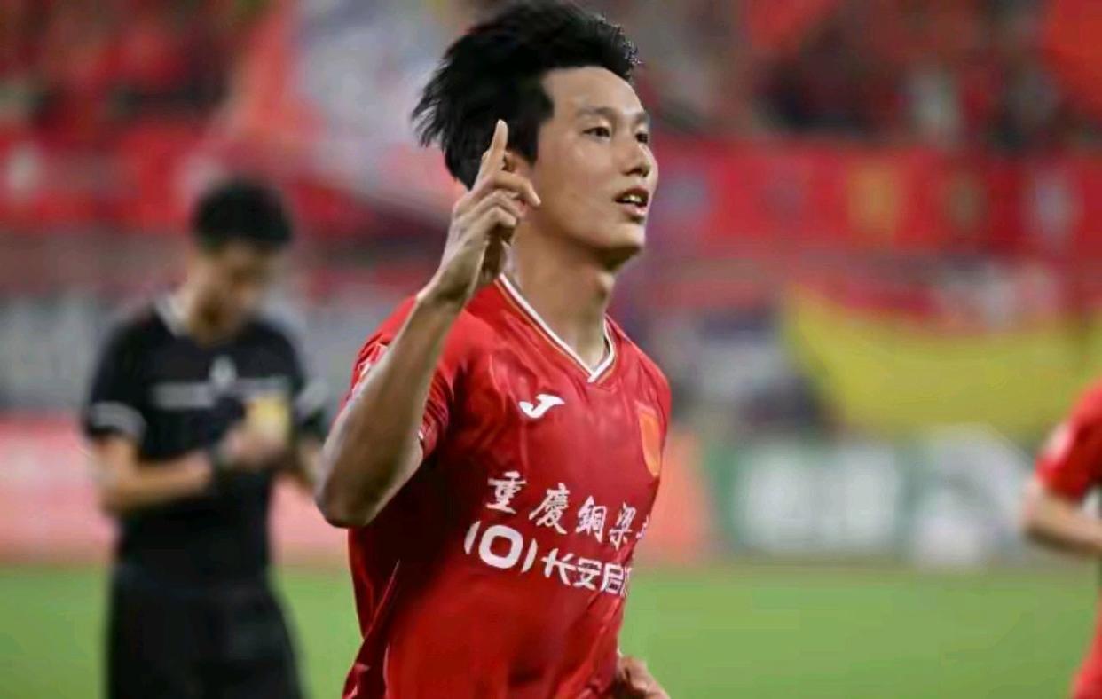 21岁队长向余望率重庆铜梁龙冲超 渝州足球再燃希望