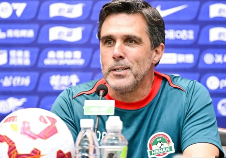 河南队主帅豪言：球队实力稳居中超前三，仅次海港国安