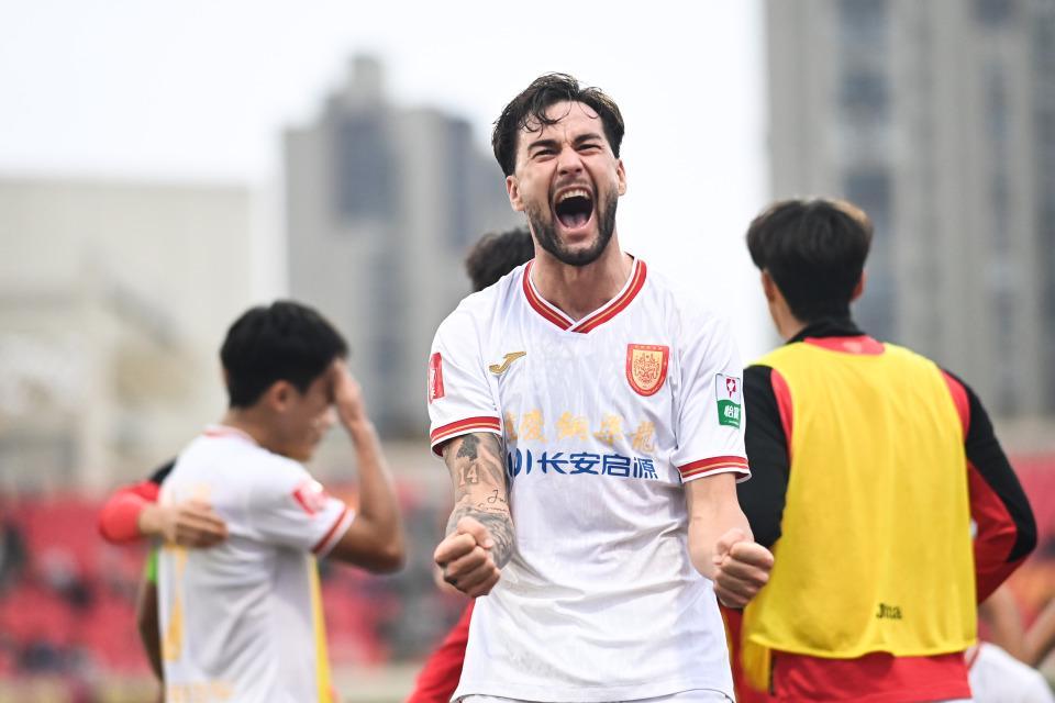 重庆铜梁龙冲超成功！下赛季中超或迎火爆川渝德比