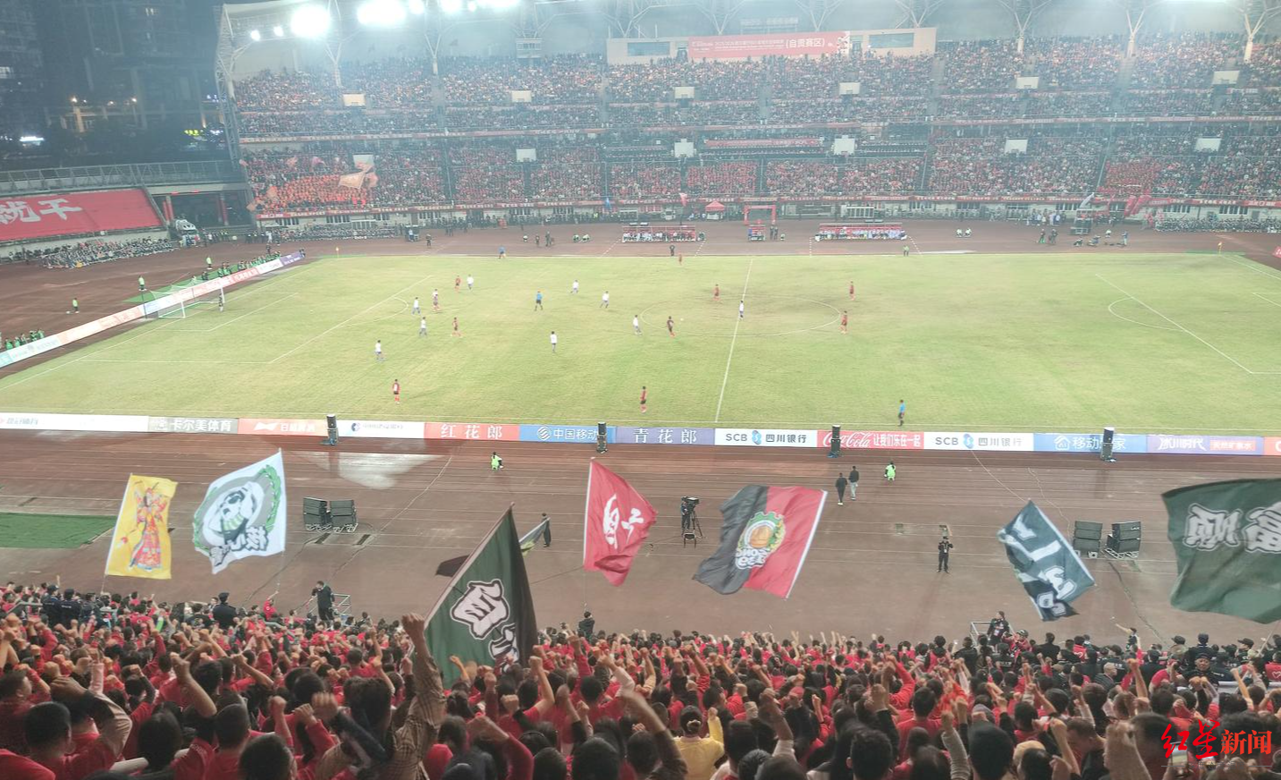 四川省城市足球联赛川南赛区：自贡灯城燊龙队主场全胜登顶，提前锁定总决赛席位