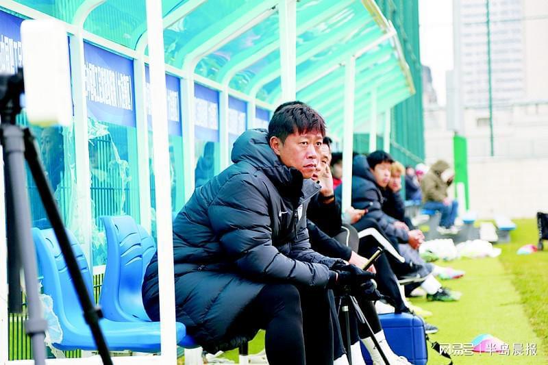 王寿挺率队冲击辽超冠军：誓将荣誉留在大连