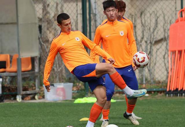 依木兰复出惊艳全运会，泰山新星艾孜海尔崭露头角，韩鹏迎战湖北U20