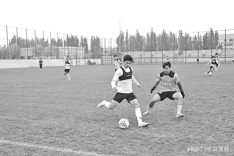 辽宁城市足球超级擂台赛总决赛15日激战 大连队全力备战争冠