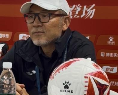 张外龙发布会现场