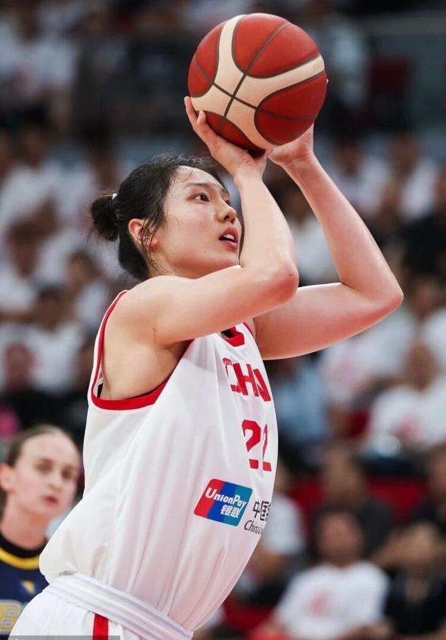 今晚十五运盛大开幕！河南代表团旗手张茹亮相