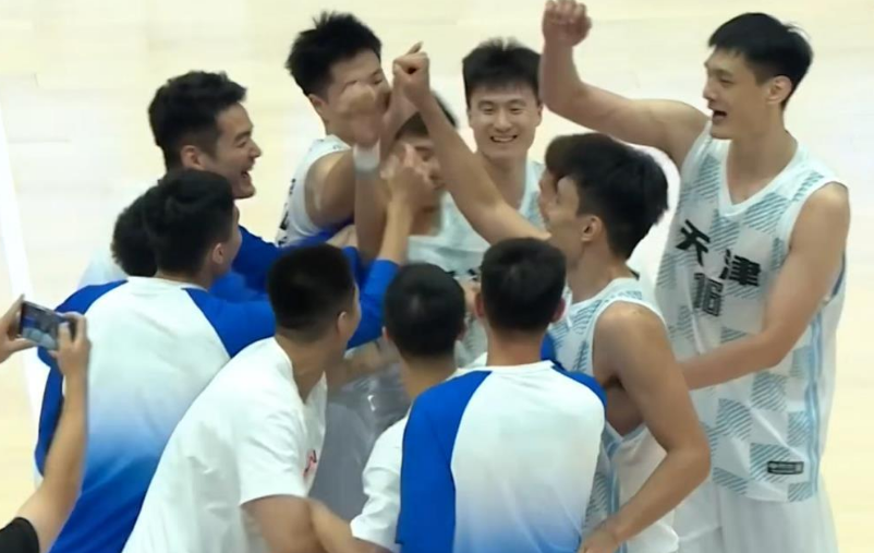 全运会男篮：天津大胜吉林锁定小组第二，时德帅田雨双星闪耀