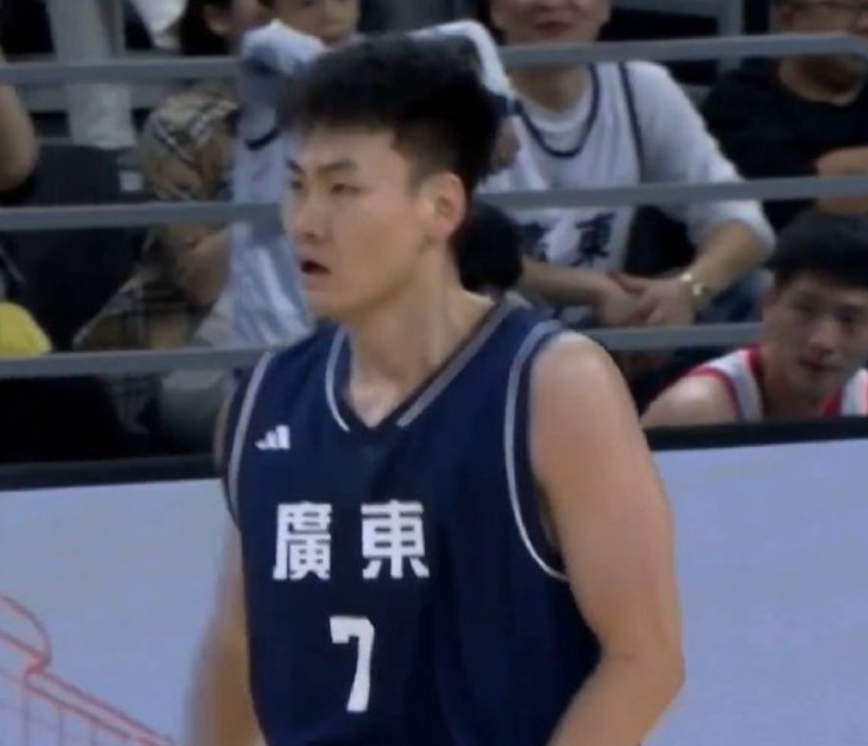 高效砍下17分！广东男篮前锋成半决赛制胜关键，剑指总冠军