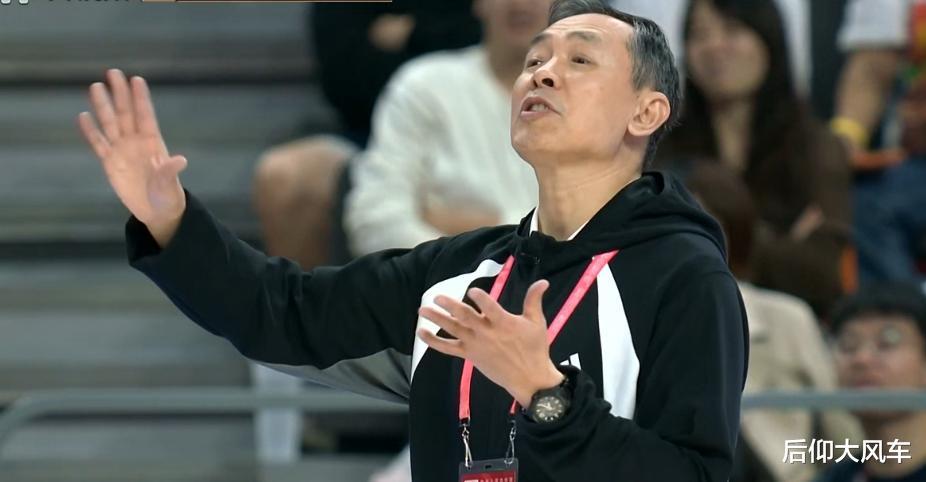 全运男篮8强：四川双塔碾压北京，廖三宁成最大战犯