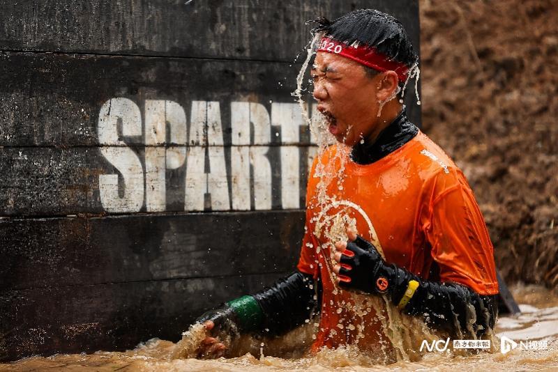 斯巴达勇士儿童赛莫干山站火热开赛，2000余小勇士勇闯难关