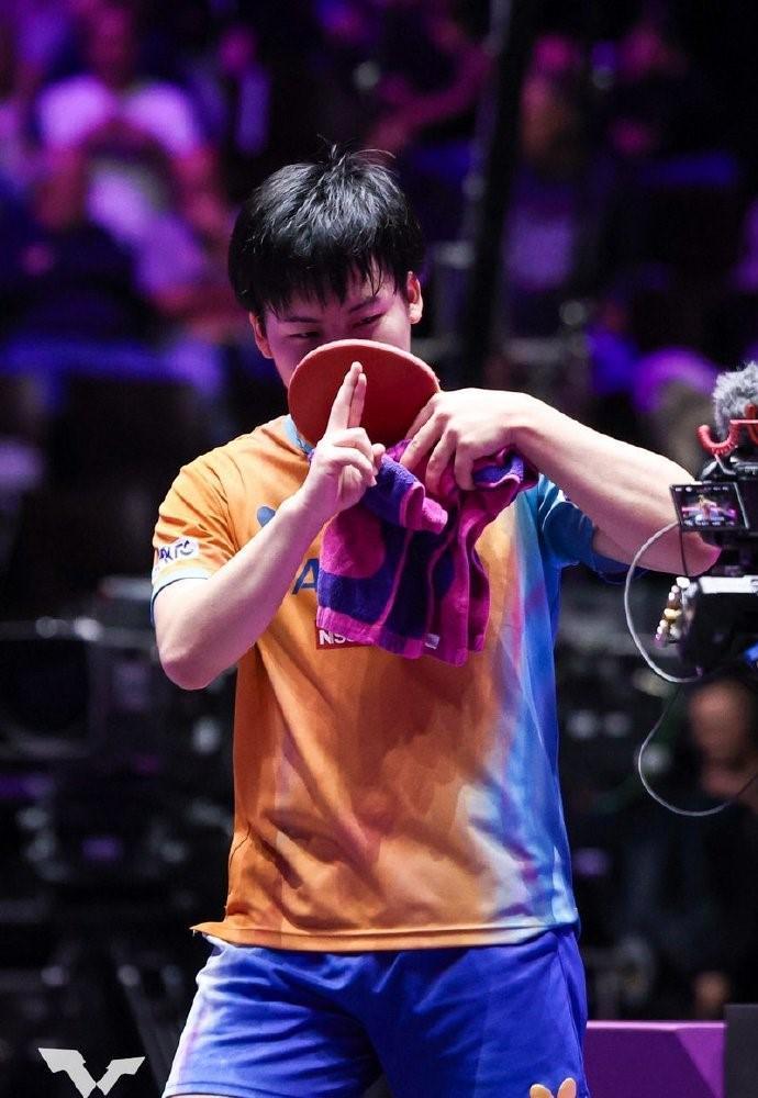 WTT法兰克福冠军赛：松岛辉空、早田希娜登顶男女单打冠军