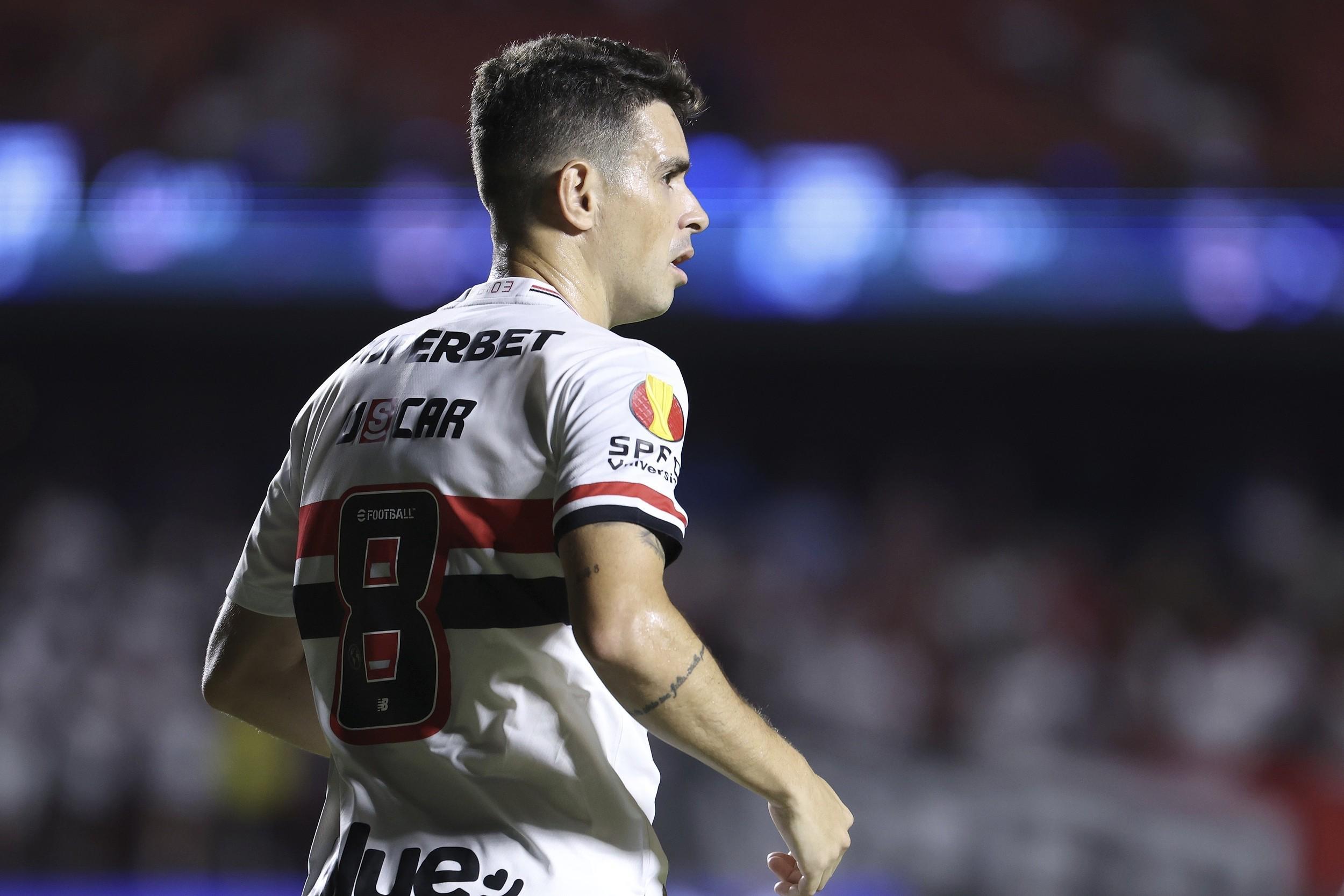 ESPN：奥斯卡曾短暂失去意识，目前正在ICU接受检查