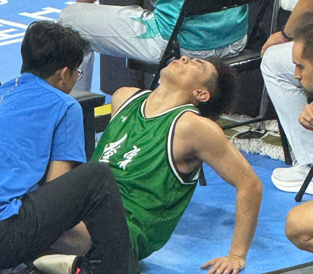 赵继伟伤后动态！工作室确定拉伤，待医生进一步检查！