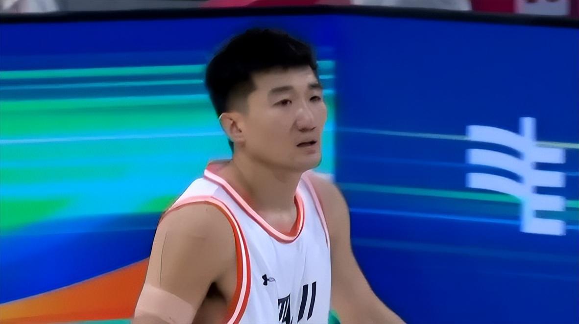 孙铭徽与赵岩昊把四川打成笑话！关键时刻浪投打铁，这钱白花了！