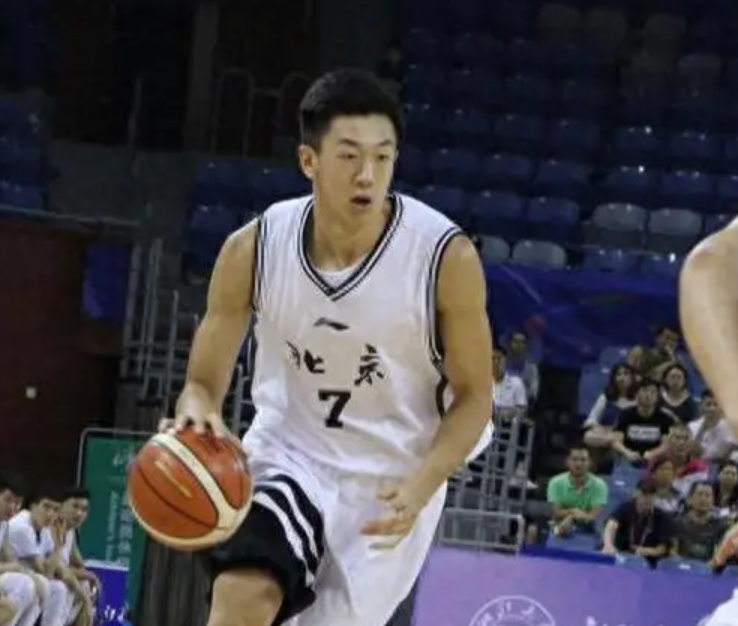 北京排位赛险胜上海！王少杰+2老齐爆，廖三宁仍铁，上海仅靠2将