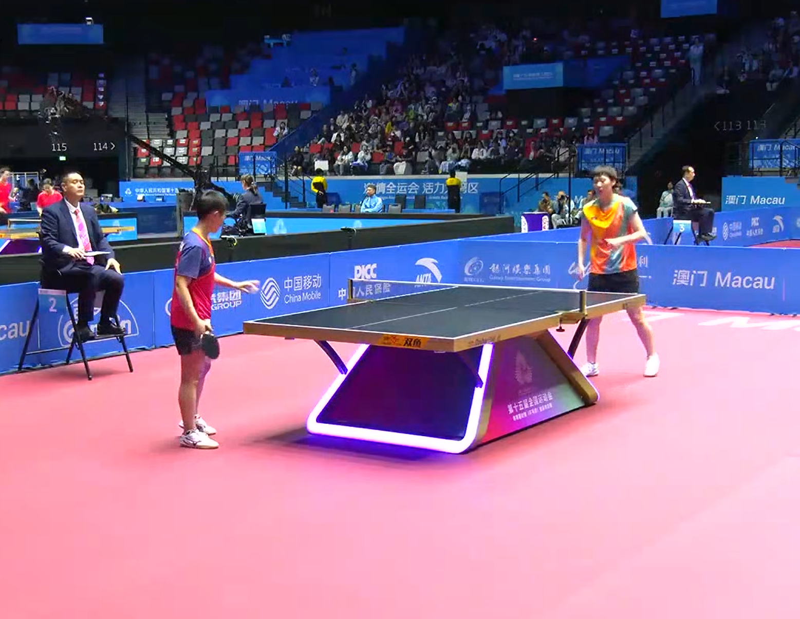 王曼昱4-3范思琦进16强！第2局发球觉醒，决胜局落后4分完成逆转