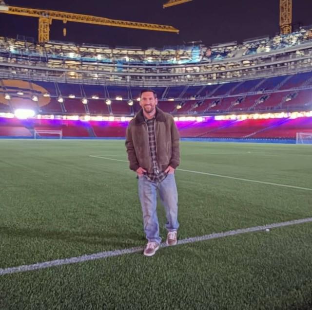 梅西社媒晒照，重返诺坎普