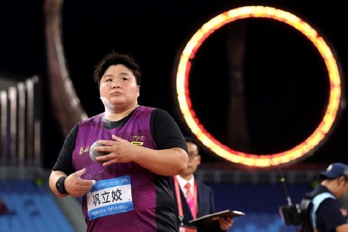 奥运传奇谢幕！巩立姣正式宣布退役，伤病成最大阻碍