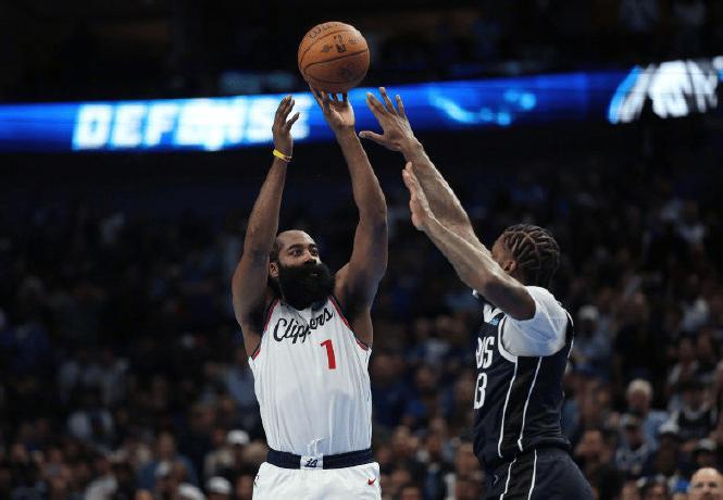 49分+46分！库里创NBA历史纪录，老将爆发引领联盟新潮流