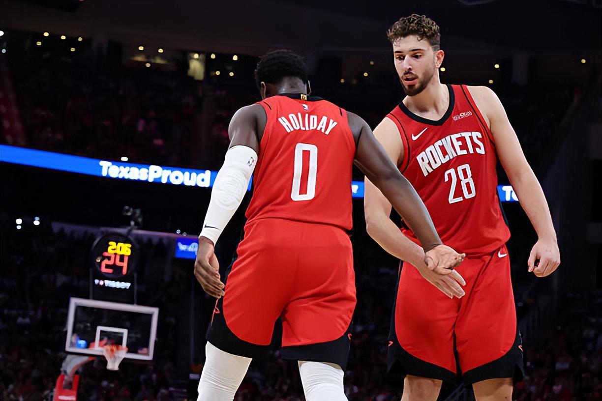 投射能力突出！火箭替补控卫霍勒迪是否应锁定轮换席位？