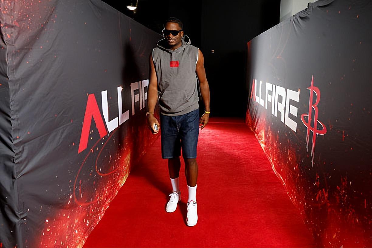 火箭内线新援卡佩拉首遭DNP，签约决策引发深度质疑