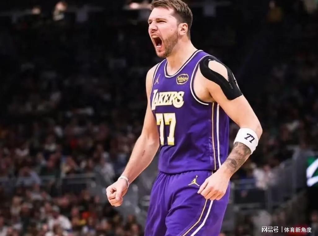 NBA突发调查！湖人狂胜雄鹿31分，东契奇40+超独行侠胜场