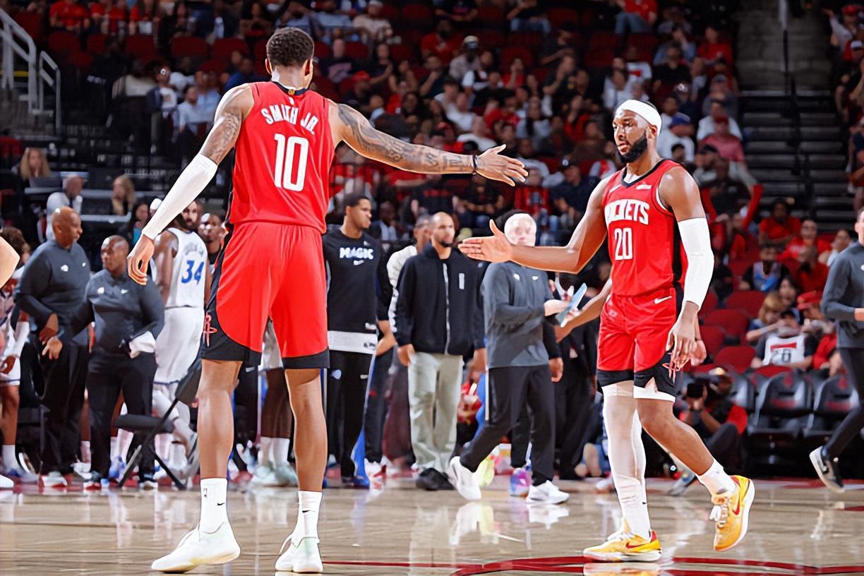 火箭锋线新星史密斯：存在感待提升，自主得分能力成关键？